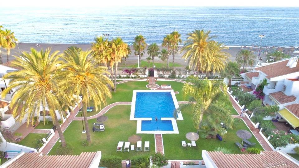 Beachfront Oasis In Costa Del Sol. Caleta De Velez Exterior photo