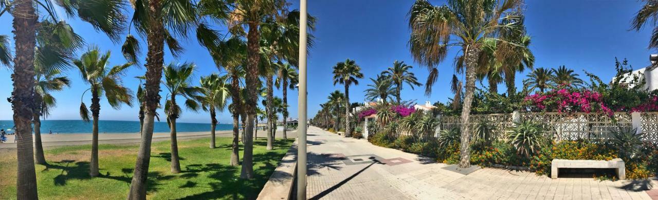 Beachfront Oasis In Costa Del Sol. Caleta De Velez Exterior photo